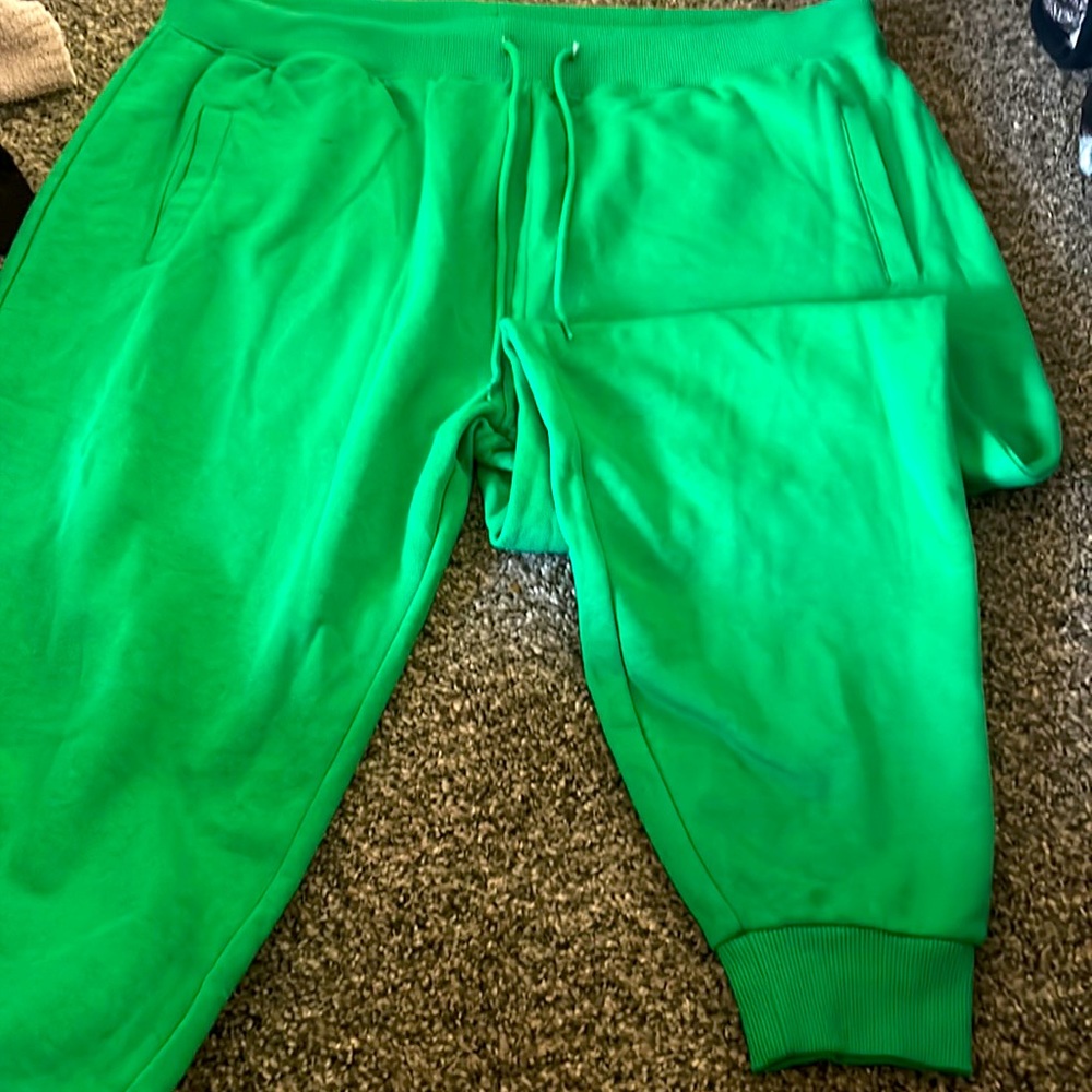 2 piece -Tube top with sweatpants